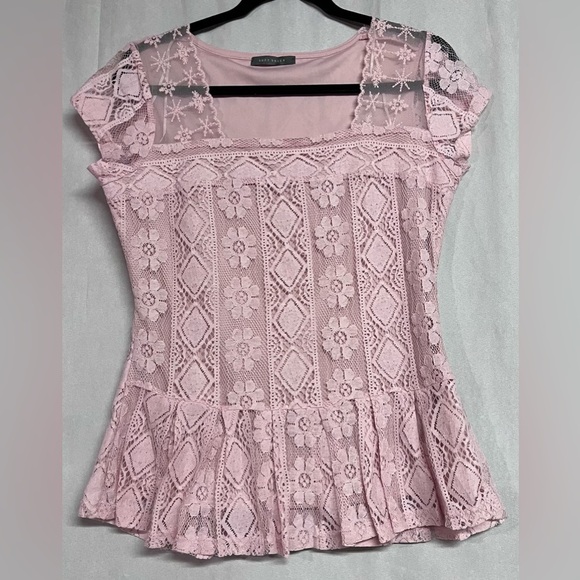 Suzy Shier Pink Lace Shirt NWOT Size Medium - Picture 2 of 5